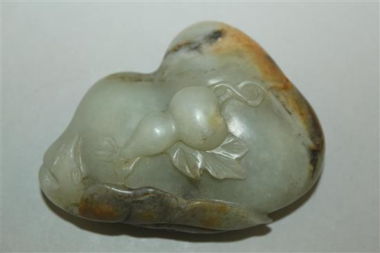 A Chinese pale celadon russet and black jade carving of gourds, 7.2cm